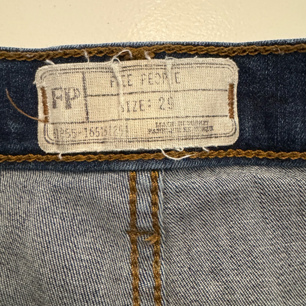 Free People Dark Blue Distressed High Waisted Skinny Jeans size 32 - Picture 3 of 8